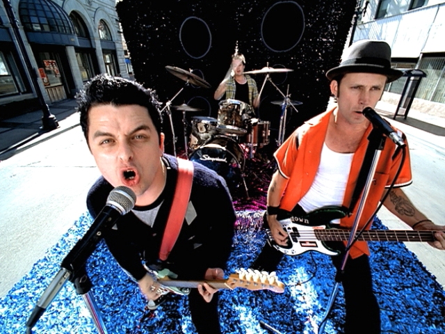 Billie+Joe+Armstrong+lead+singer+of+Green+Day+in+one+of+their+music+videos+of+the+90s.