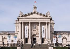 6-year-old Thrown Off London Tate Art Gallery