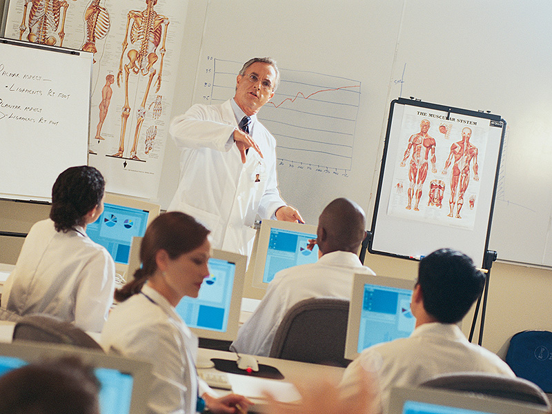 ts_140728_doctors_class_training_800x600