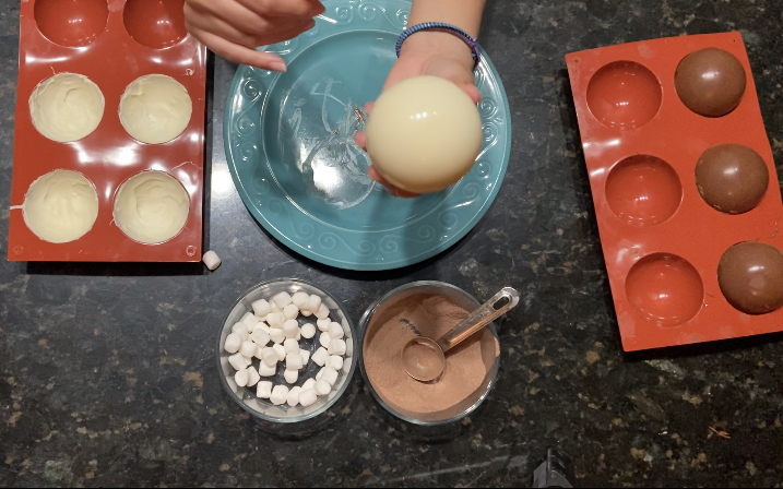 How To Make Hot Chocolate Bombs