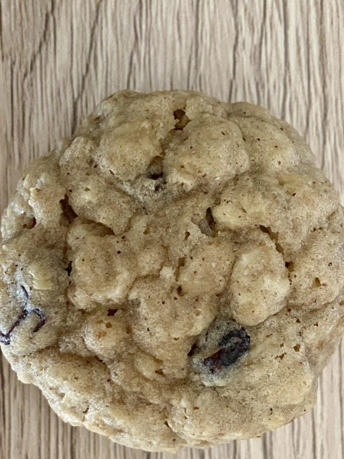How to Make Oatmeal Raisin Cookies