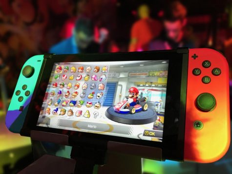 Picture of the Mario Kart game on a Nintendo Switch.
